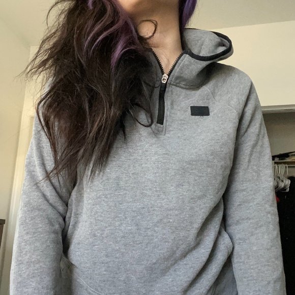 Abercrombie & Fitch Tops - Abercrombie & Fitch Polar Hoodie